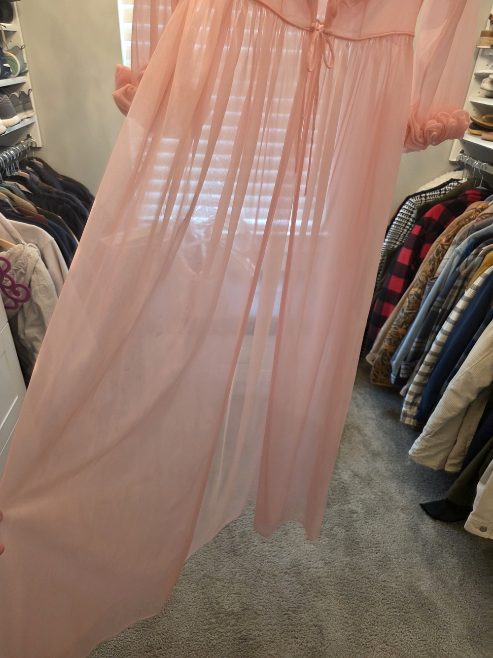 Vintage Ruffled Hollywood Style Long Robe - Picture 6 of 7